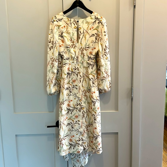 white floral dress with tied top - Picture 3 of 3